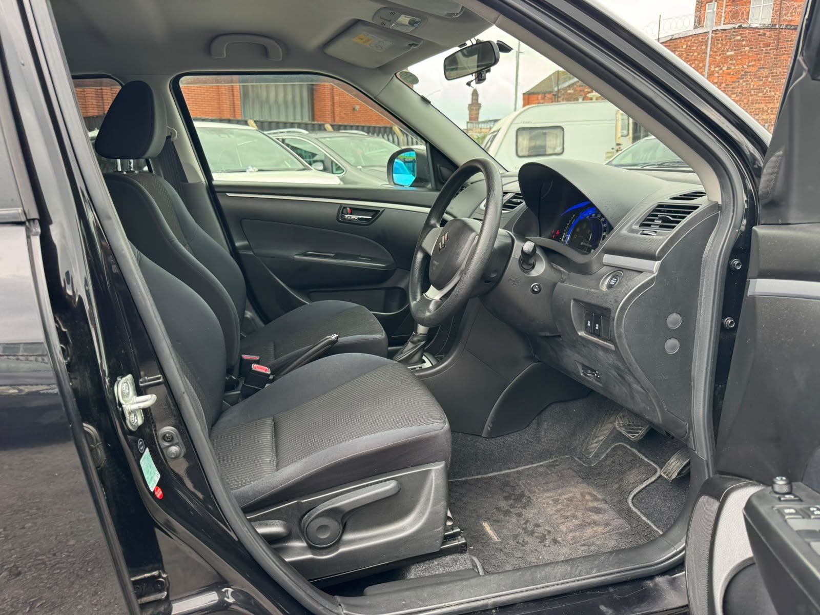 Suzuki Swift XG-DJE